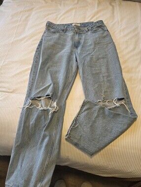 Distressed Womens Jeans